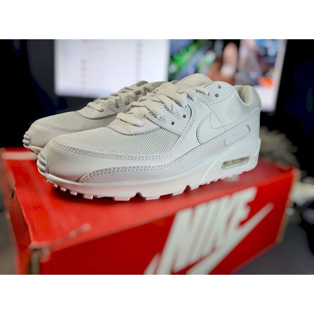 Nike Men’s Athletic Shoes White